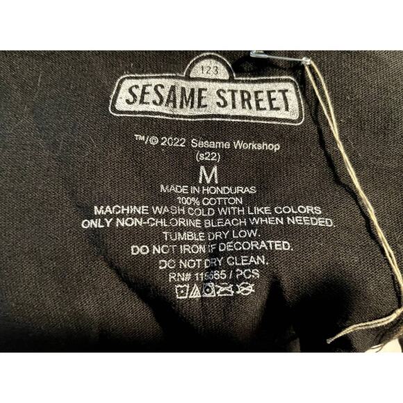 ELMOS TSHIRT NWT - Picture 2 of 2